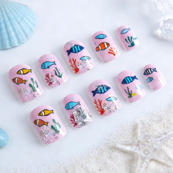 Playful Ocean-Themed Nail Art Bowlift