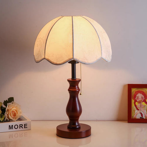 Vintage-Inspired Table Lamp