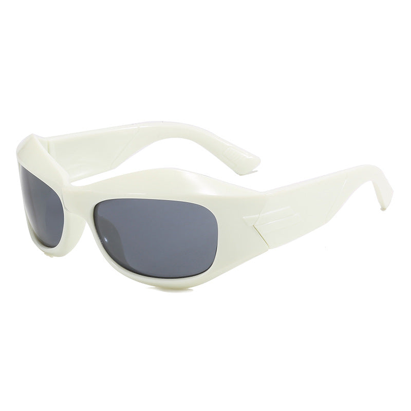 Women Retro Sunglasses in trendy Shield design Bowlift