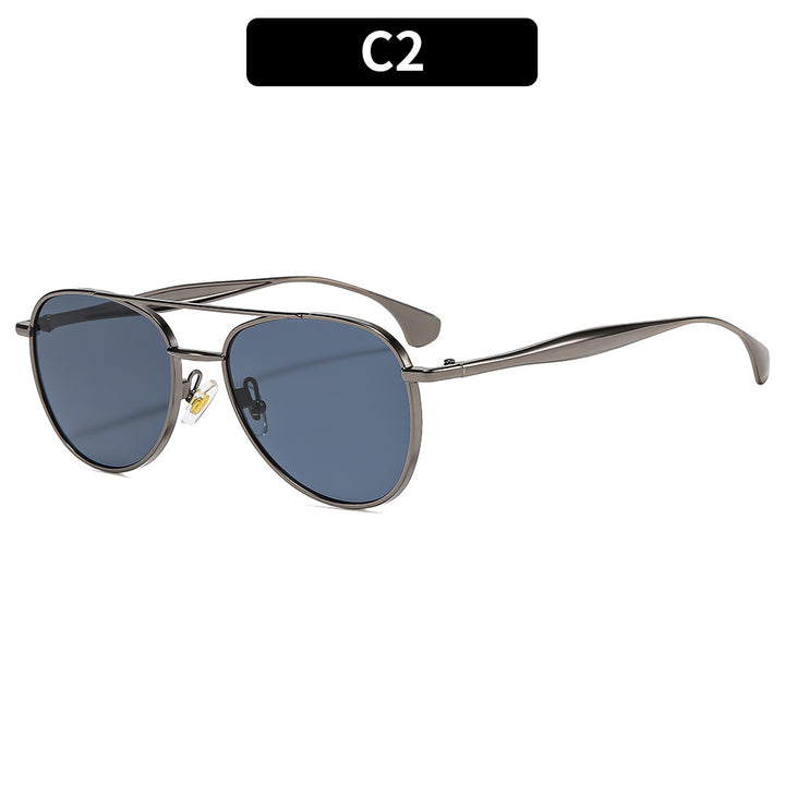Vintage-Inspired Aviator Sunglasses
