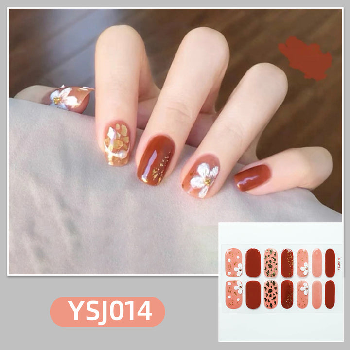 Artistic nail decoration with glitter details Bowlift
