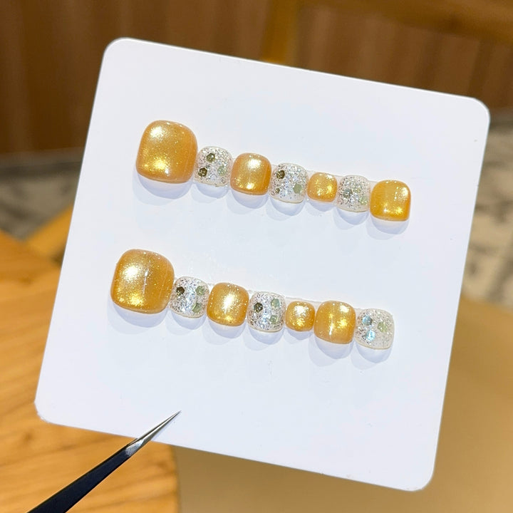 Artificial nails with glamorous glitter effect and trendy design Bowlift