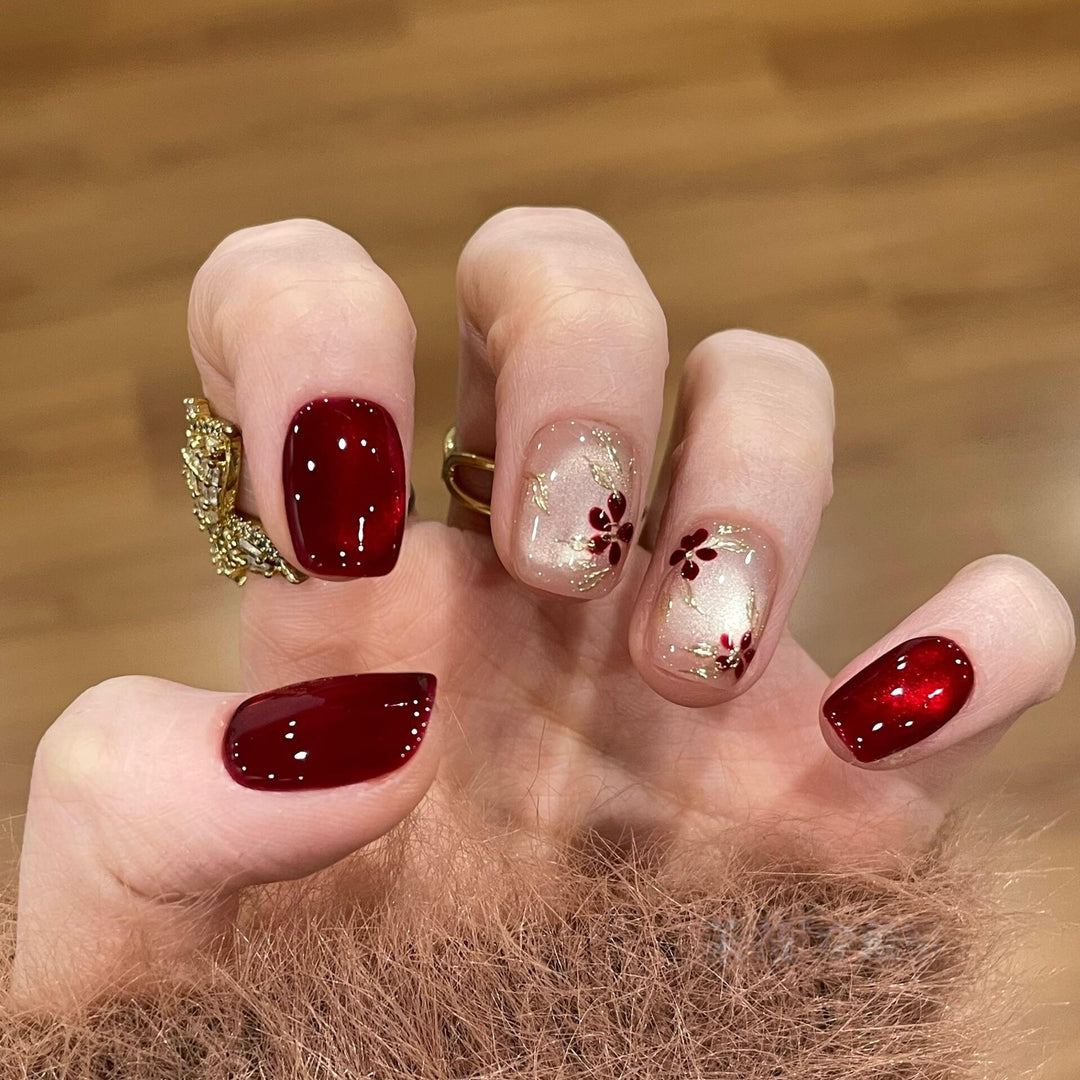 Artificial nails with elegant floral and glitter designs Bowlift