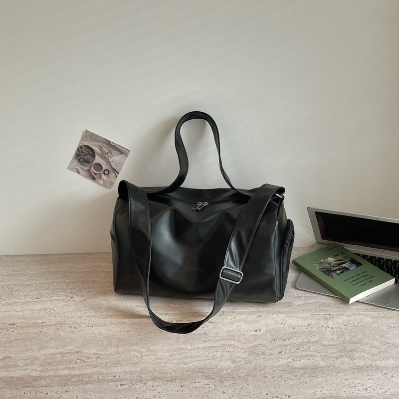 Elegant and Functional Travel Bag Bowlift