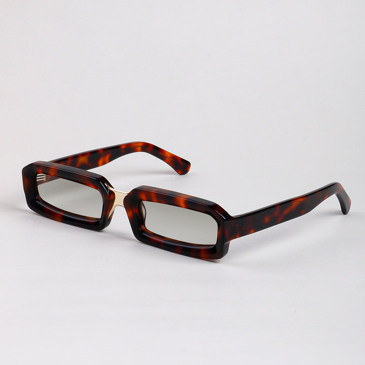 Women's stylish sunglasses in a modern rectangular design with a comfortable frame Bowlift