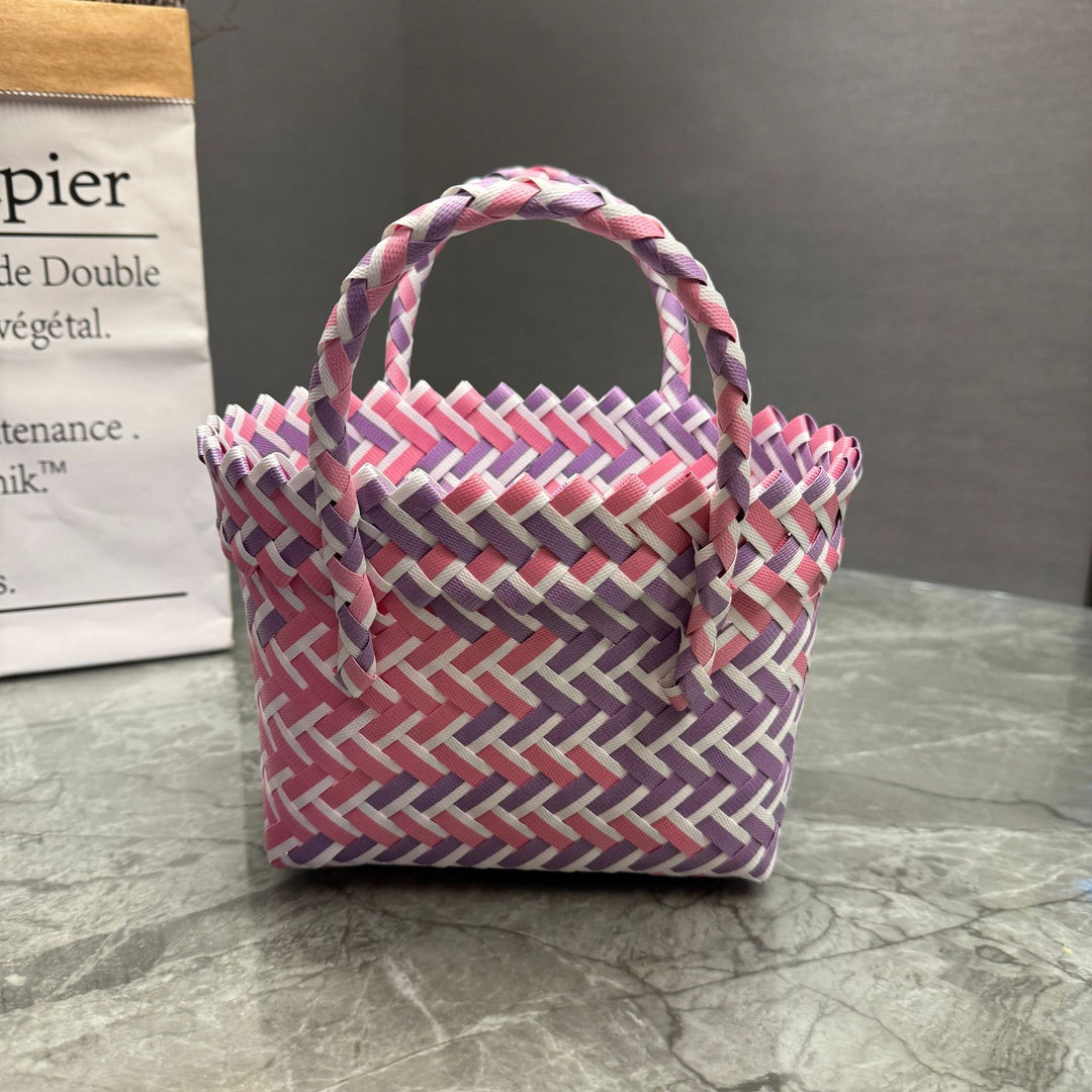 Handcrafted basket bag in stylish design Bowlift