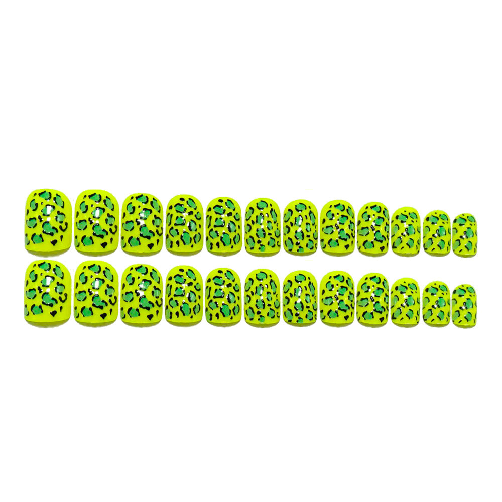 Artificial nails with animal leopard pattern Bowlift