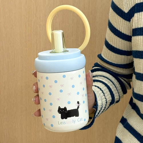 Women's water bottle with innovative silicone cap and playful design Bowlift