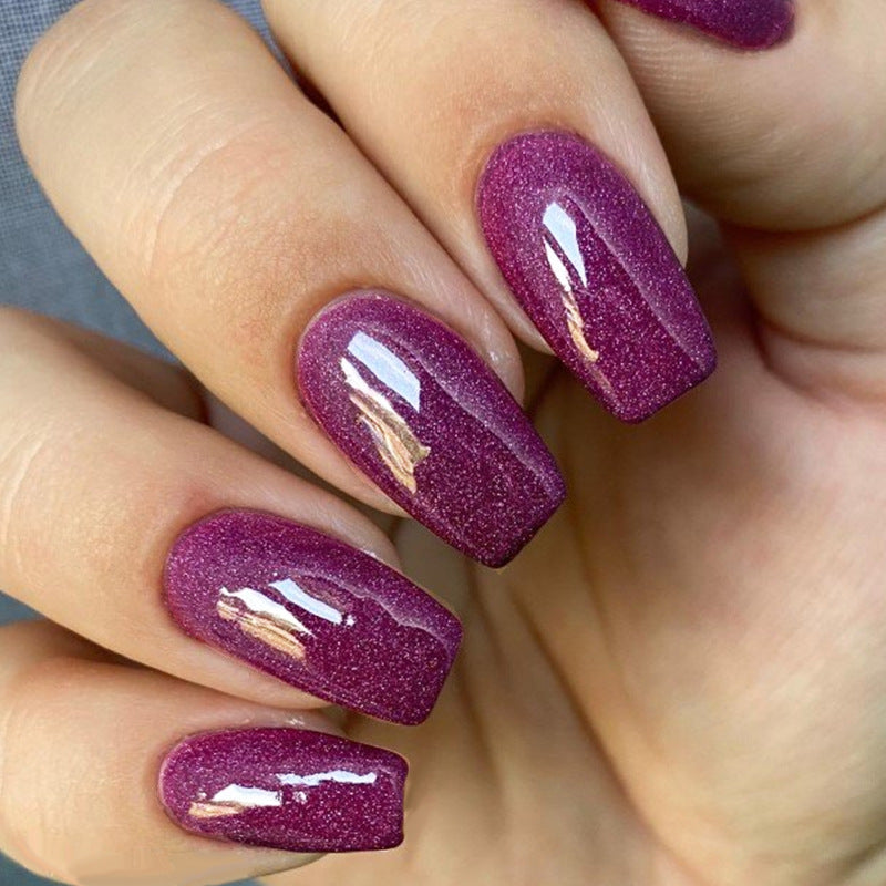 Glamorous Glittery Press-On Nail Set Bowlift