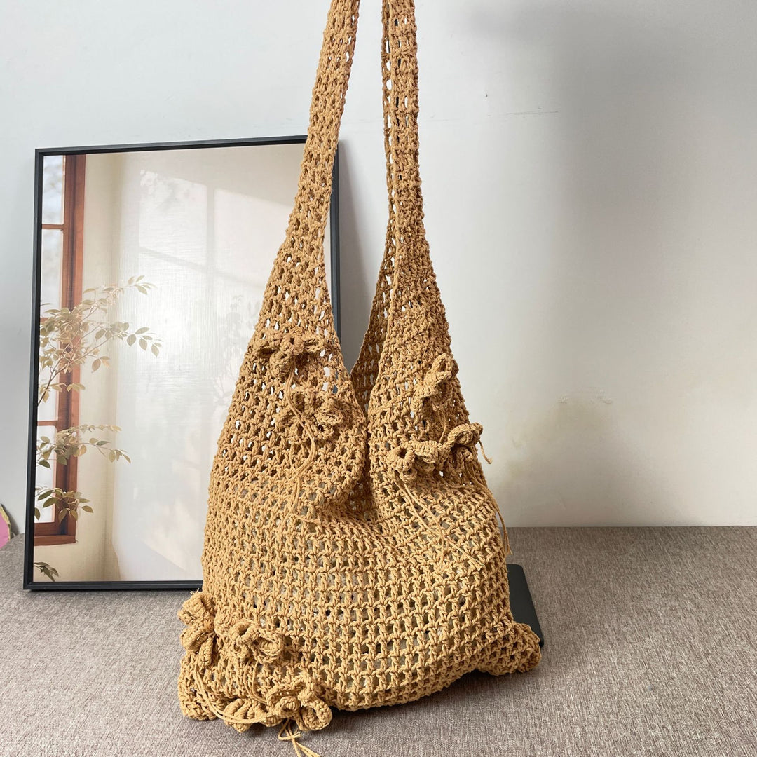 Hand-knotted crossbody bag with floral pattern Bowlift