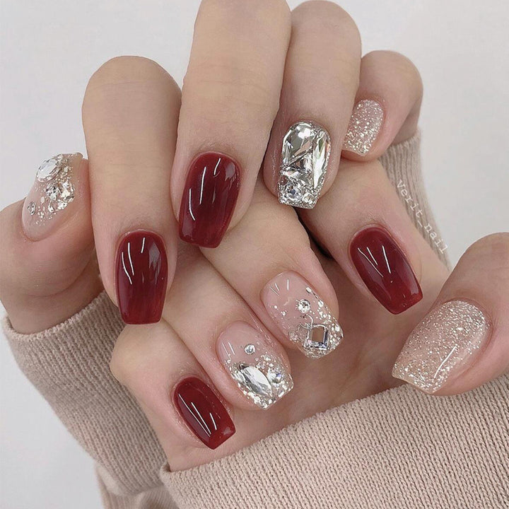 Glamorous Press-On Nail Set with Decorative Gemstone Accents Bowlift