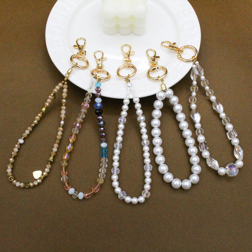 Elegant Pearl Oversized Eyewear Chain Bowlift