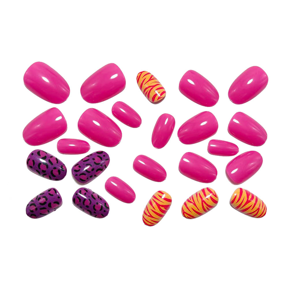 Creative art nails with animal motif and gradient Bowlift