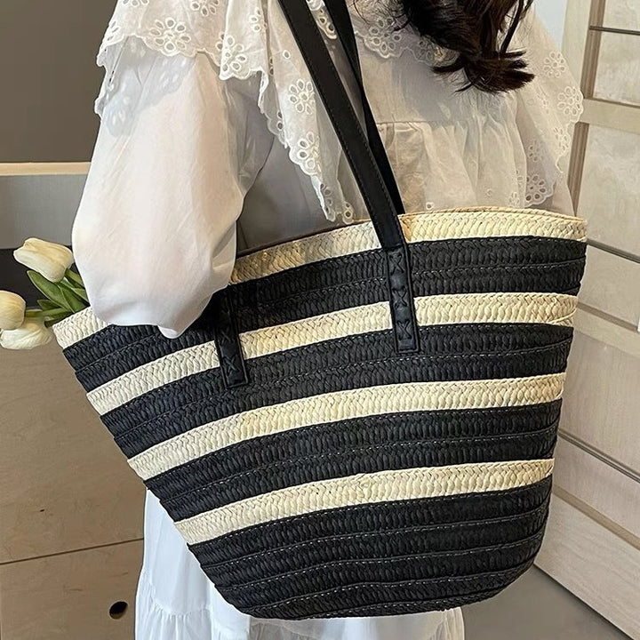 Stylish beach bag with leather handles Bowlift