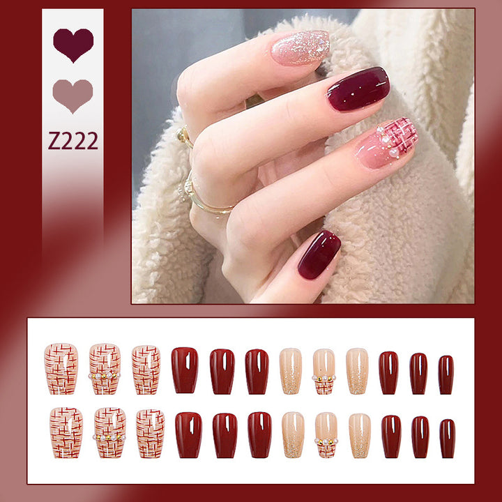 Artificial nail set with glamorous glitter and textural accents Bowlift