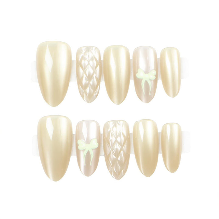 Elegant Press-On Nail Art Set with Decorative Floral Elements Bowlift