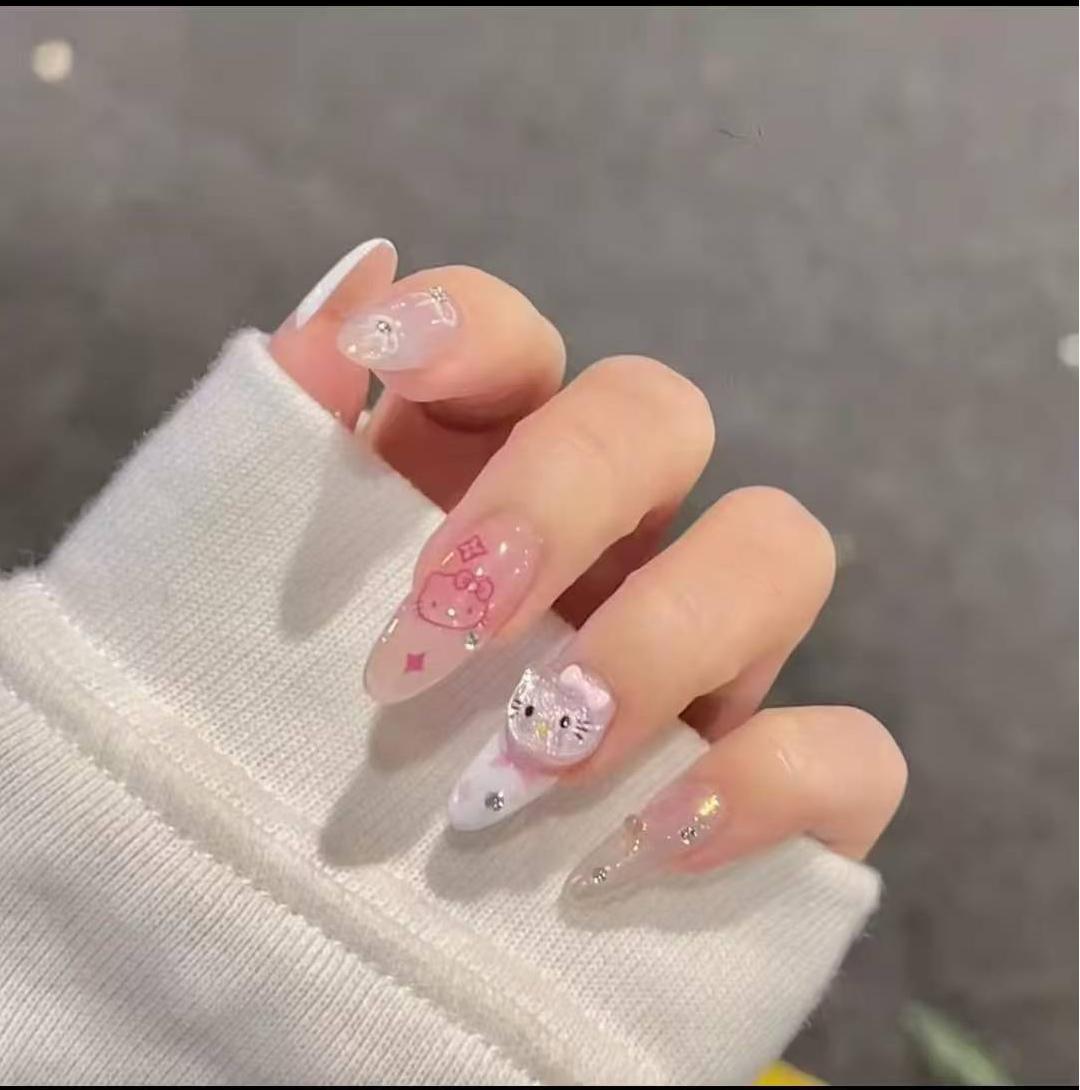 Artful nail designs with cat motif Bowlift