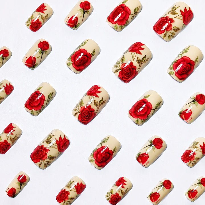 Artificial nails with romantic rose motifs Bowlift