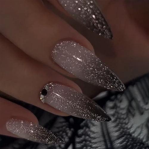 Glamorous artificial nails with sparkling accents Bowlift