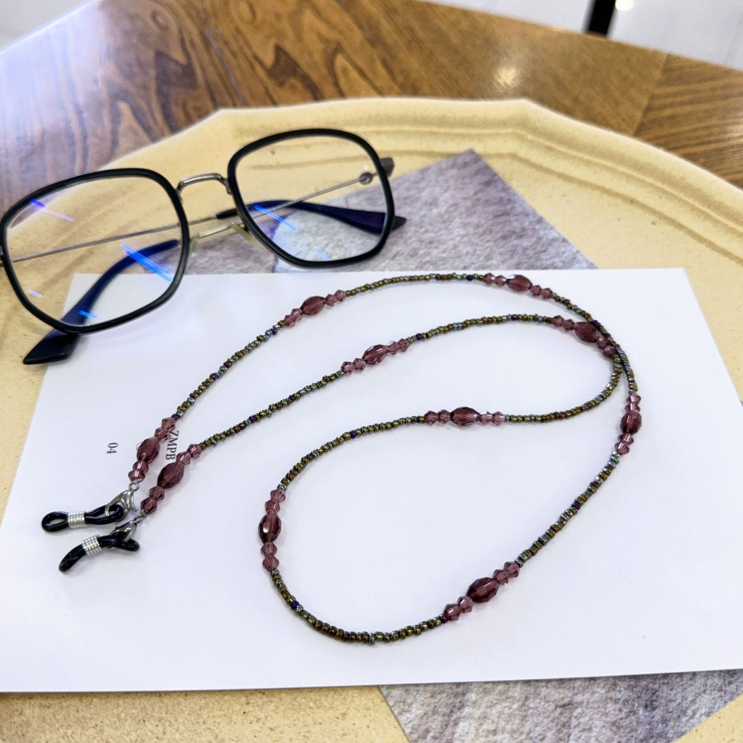 Adjustable Beaded Eyewear Chain Bowlift
