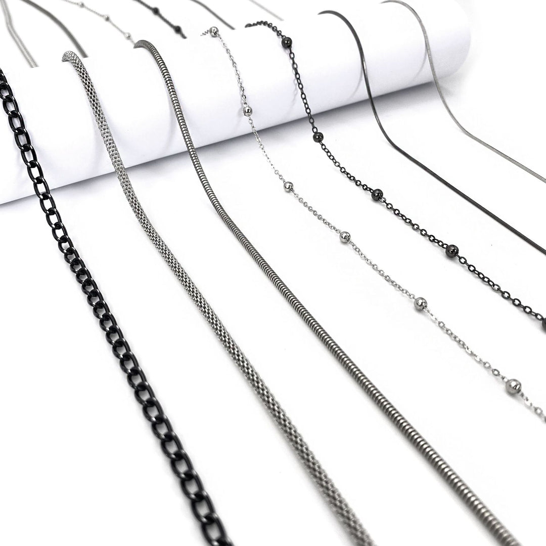 Minimalist Eyewear Chain Bowlift