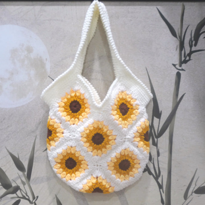 Handcrafted Macrame Bag in Floral Pattern Bowlift