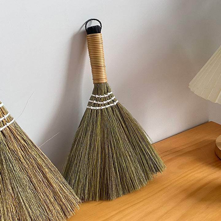 Women's Hand-Woven Broom Bowlift
