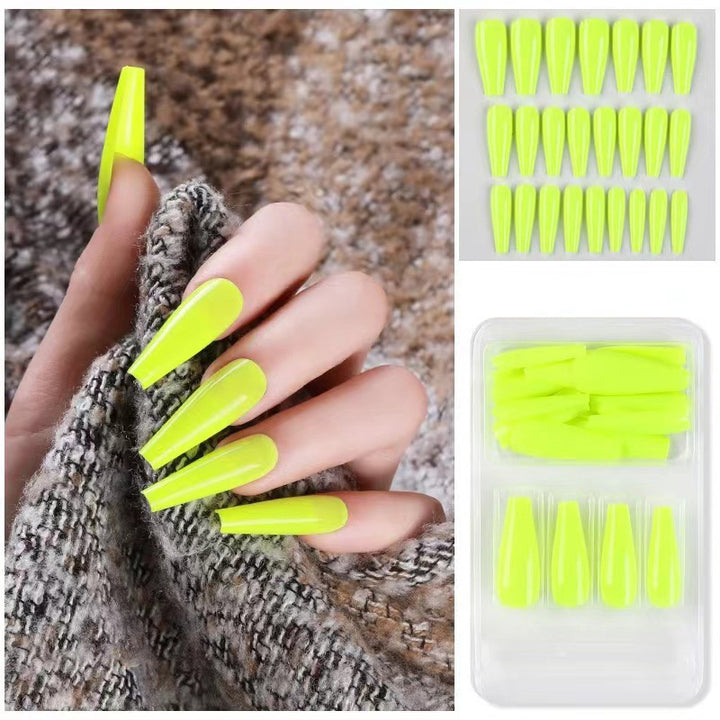 Artificial nail set with high-gloss pointed nails Bowlift