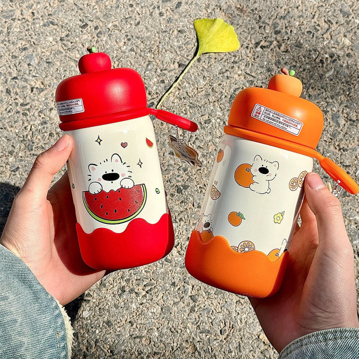 Women's water bottle with interactive fruit lid Bowlift