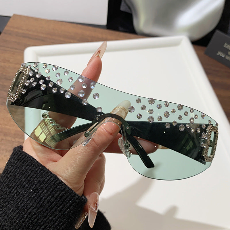 Women's Glamorous Sunglasses with Glitter Accents Bowlift