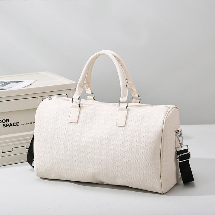 Sporty shoulder bag with structured outer material Bowlift