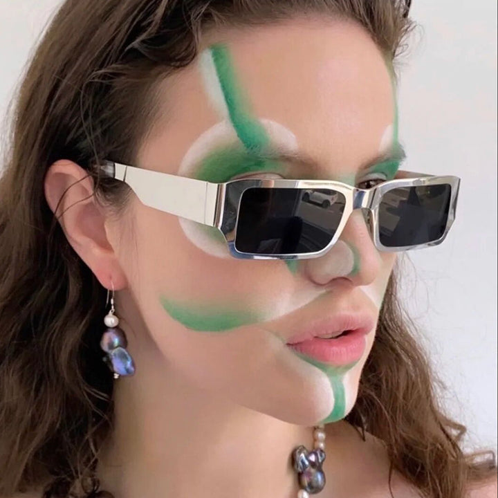 Women's geometric sunglasses with protective UV filter and sturdy metal frame Bowlift