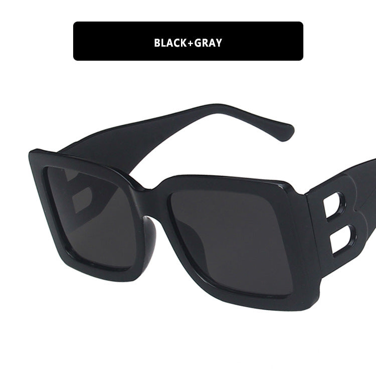 Ladies fashionable sunglasses in trendy leopard design Bowlift