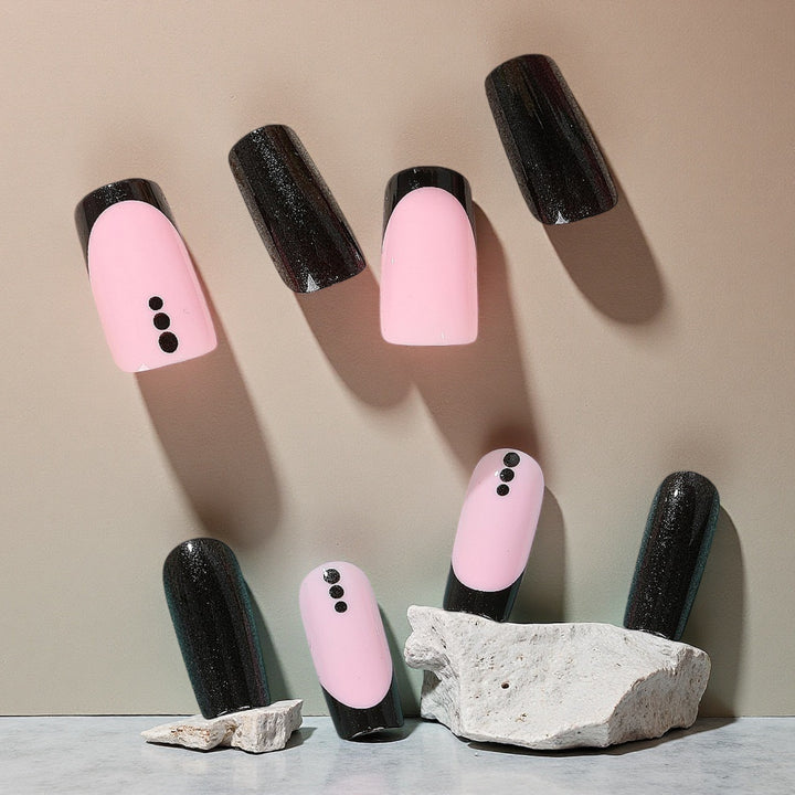 Glamorous Nail Tips Bowlift
