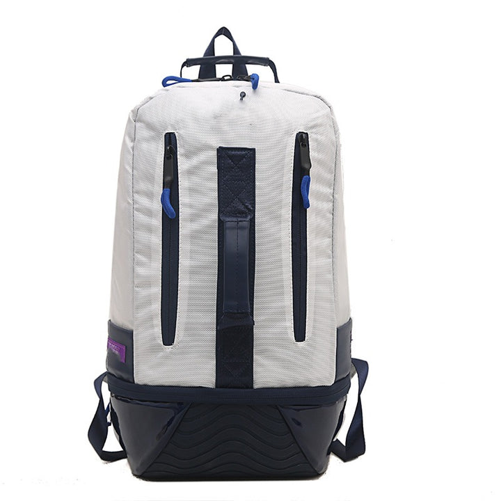 Sporty backpack with insulating bottom and water-repellent surface Bowlift