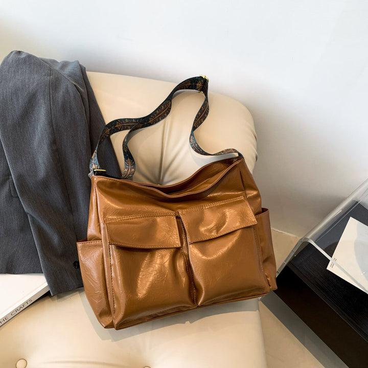 Chic Metallic Handbag Bowlift