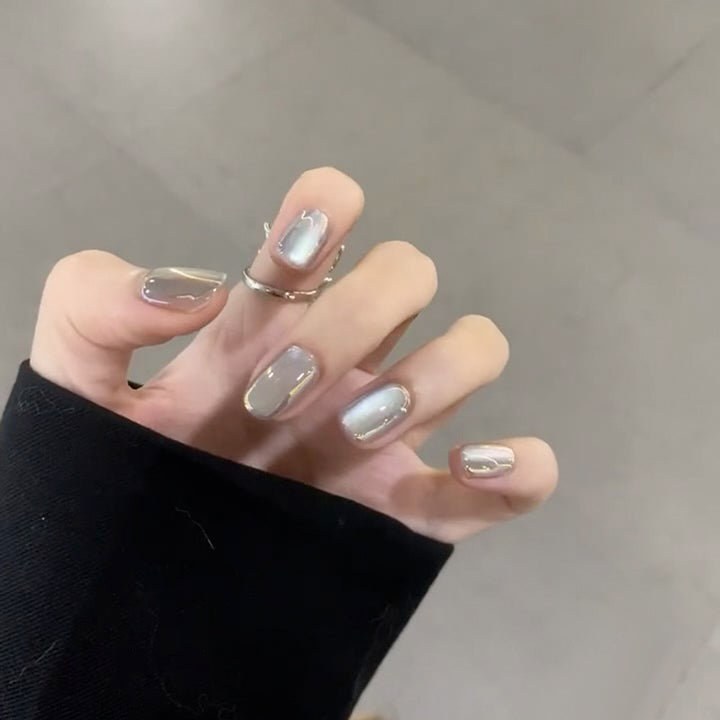 High-Quality Transparent Press-On Nail Set Bowlift