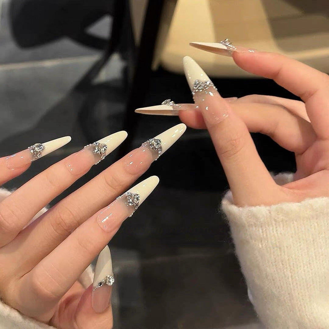 Elegant Decorated Artificial Nail Set Bowlift