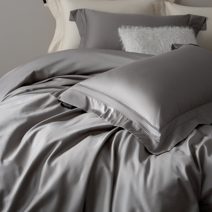 Silky-smooth satin bedding set with hotel closure