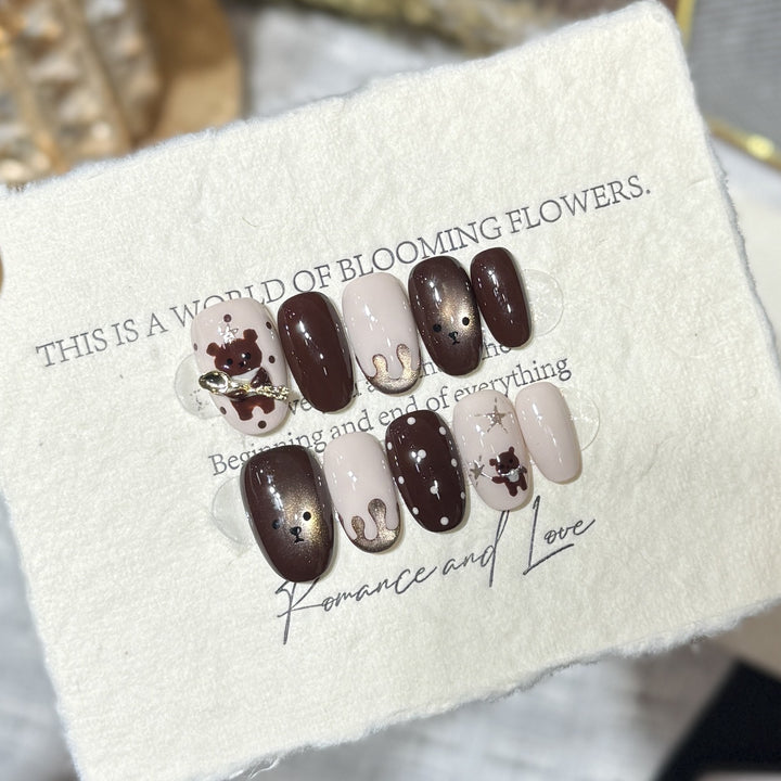 Whimsical Animal-Themed Press-On Nail Art Set Bowlift