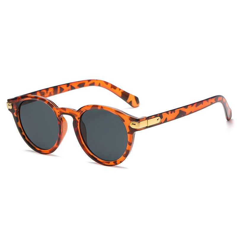 Ladies fashionable sunglasses with transparent frame and sturdy lenses Bowlift