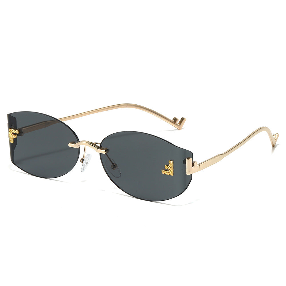 Elegant Winged Sunglasses Bowlift