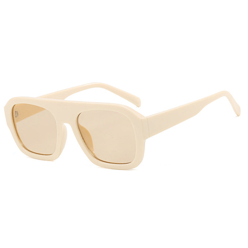Women's fashionable sunglasses with a sturdy frame and wide lenses Bowlift