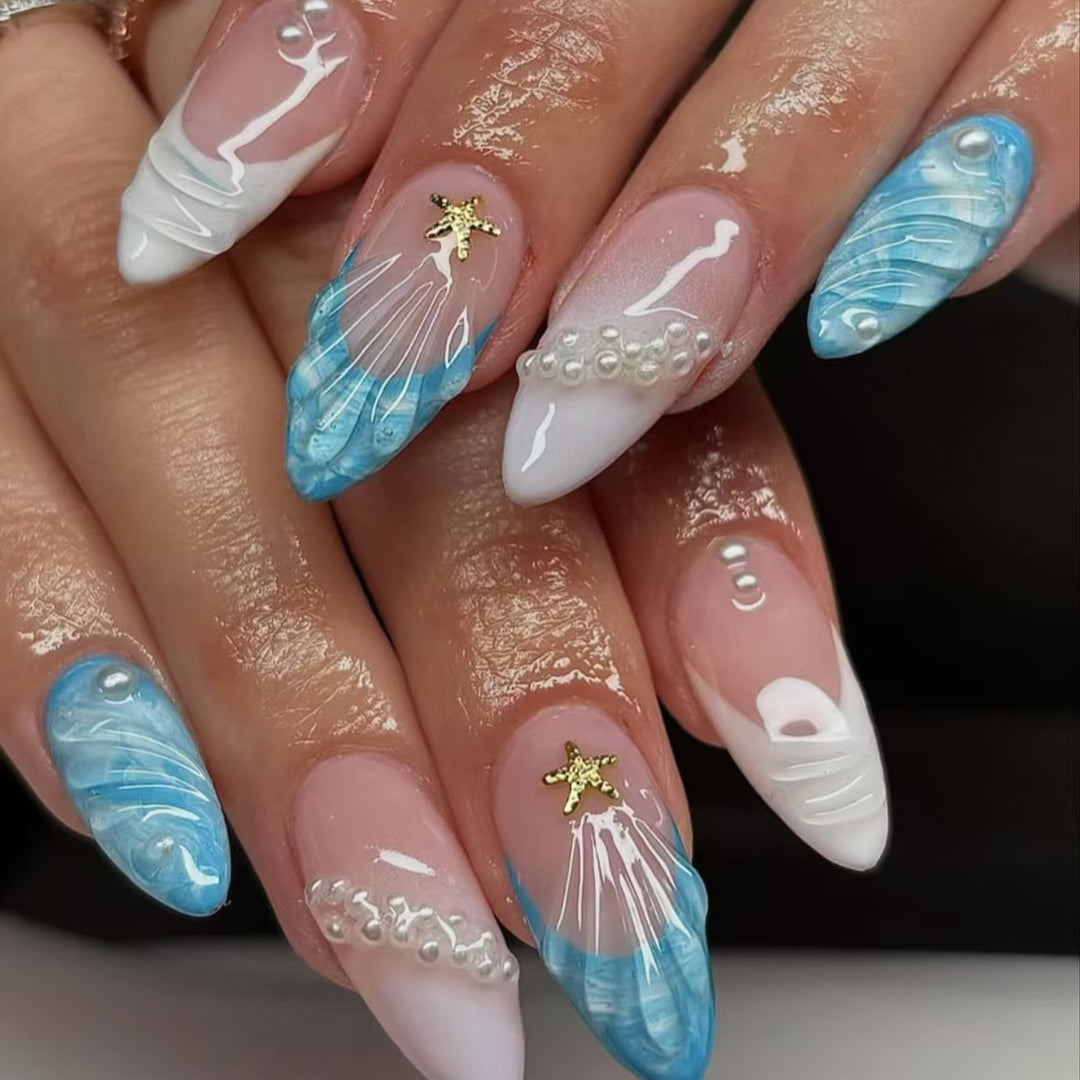 Creative artificial nails with maritime motifs Bowlift