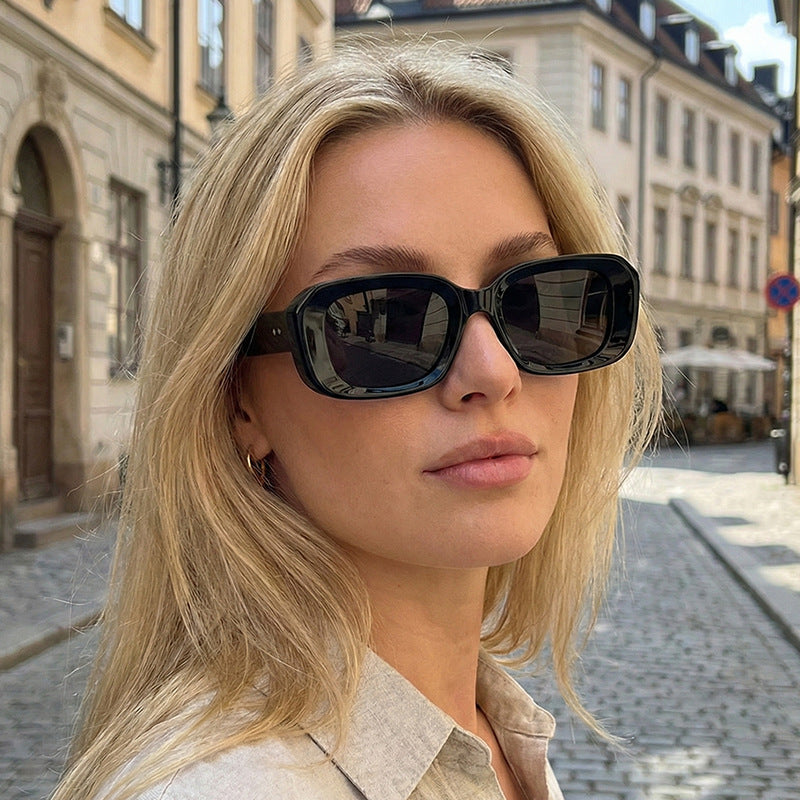 Women's Fashion Oversized Sunglasses with High-Quality Plastic Frame Bowlift