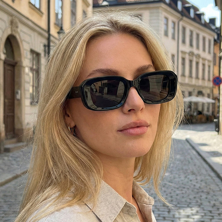 Women's Fashion Oversized Sunglasses with High-Quality Plastic Frame Bowlift