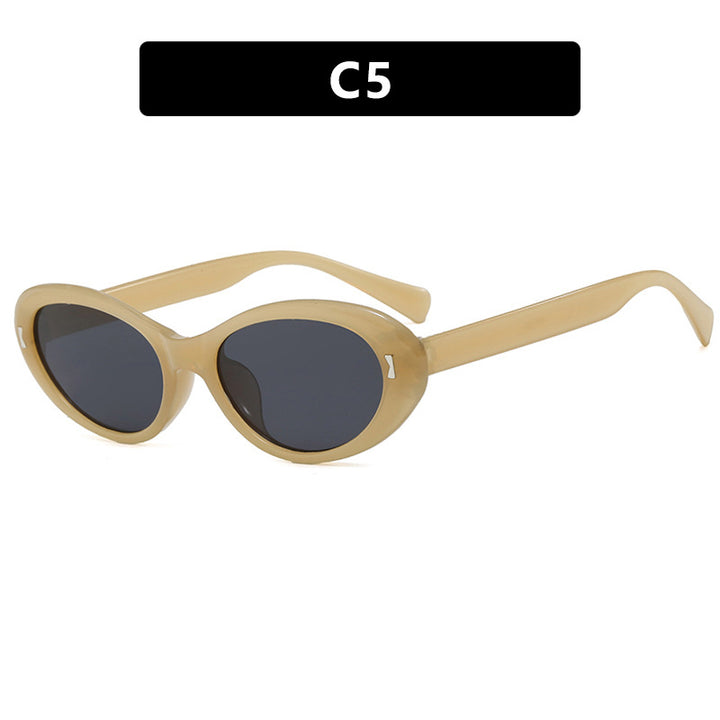 Ladies Cat-Eye Sunglasses with protective UV filter and stylish frame Bowlift