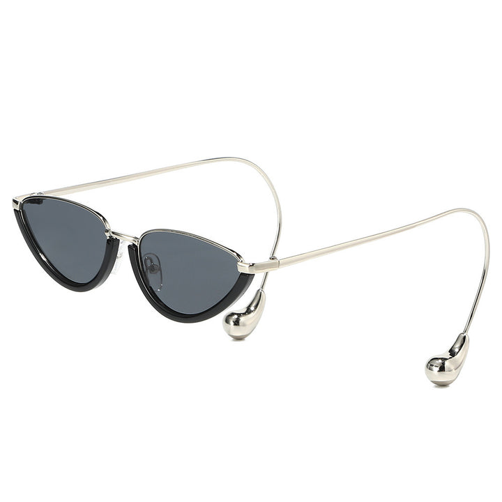 Ultra-Modern Spectacular Cat-Eye Sunglasses Bowlift
