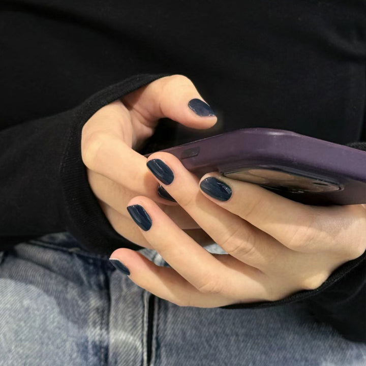 Elegant Sculpted Press-On Nails Bowlift