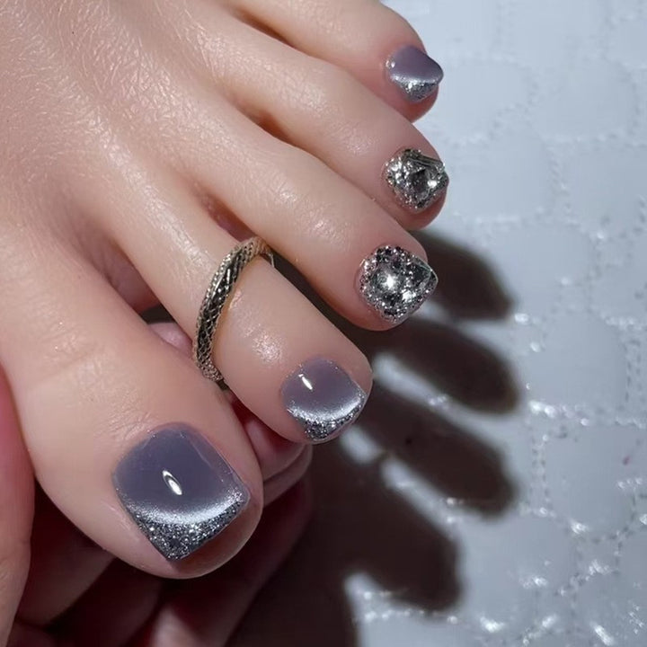 Elegant toenail art Bowlift
